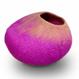 Handmade Felt Cat Cave – Cozy, Eco-Friendly Wool Bed from Nepal