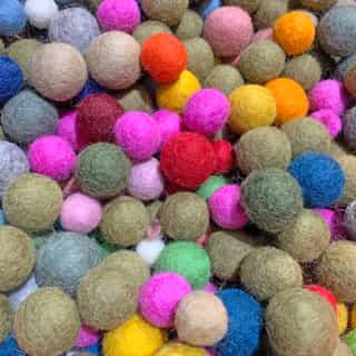 Beautiful Felt Ball Round Shape | 100% Natural| Made In Nepal |